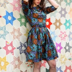 vintage daisy rockabilly dress